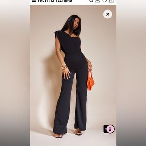 Black Drape One Shoulder
Jumpsuit size 6